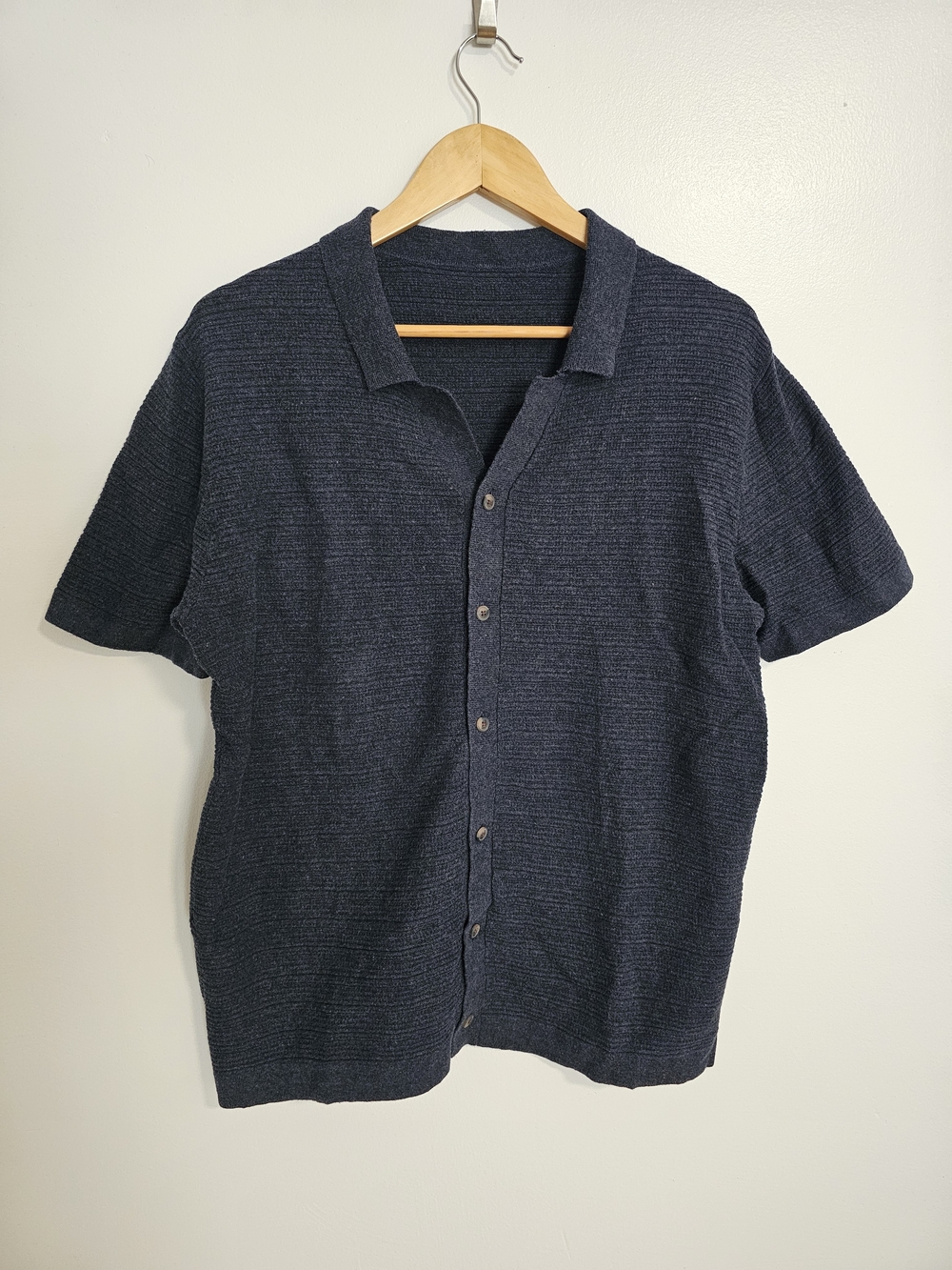 Old Navy Men's Short Sleeve Knit Button-Up Shirt Navy Size Medium 100% Cotton